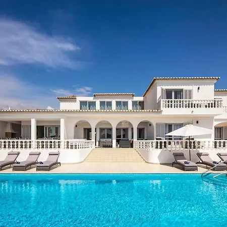 Vila For 12 Persons Private Pool, Beach 펜션