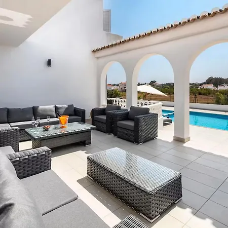 Vila For 12 Persons Private Pool, Beach