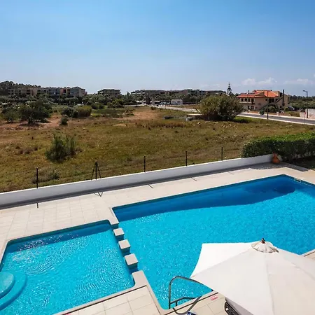 Vila For 12 Persons Private Pool, Beach Guia (Faro)