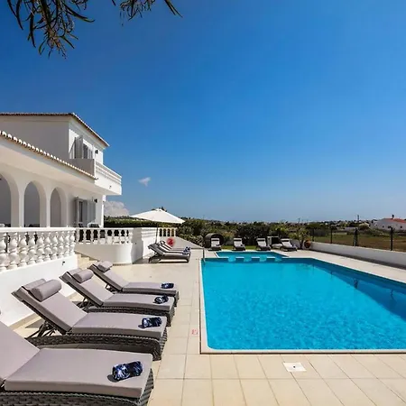 Vila For 12 Persons Private Pool, Beach بيت للعطل *