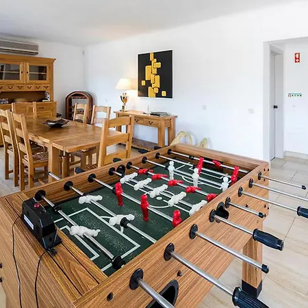 Vila For 12 Persons Private Pool, Beach جويا